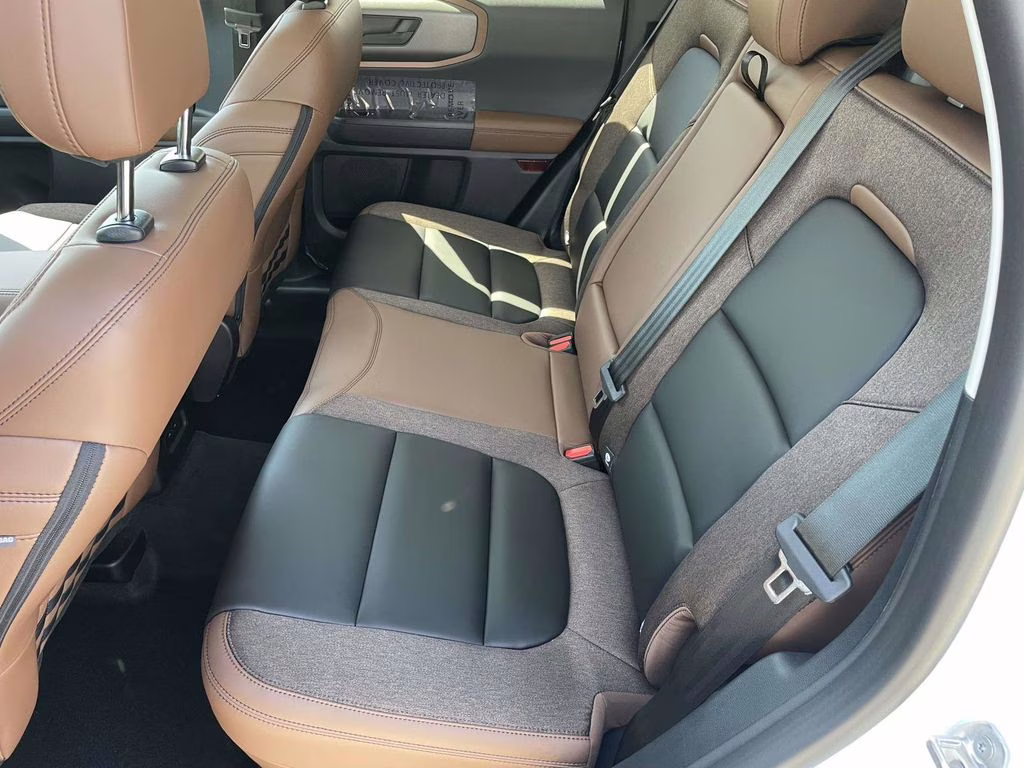 2026 Oxford White Ford Bronco Sport Outer Banks 4X4 SUV