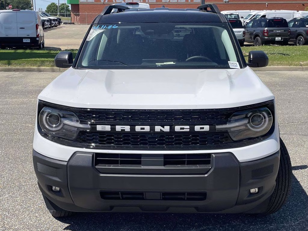 2026 Oxford White Ford Bronco Sport Outer Banks 4X4 SUV