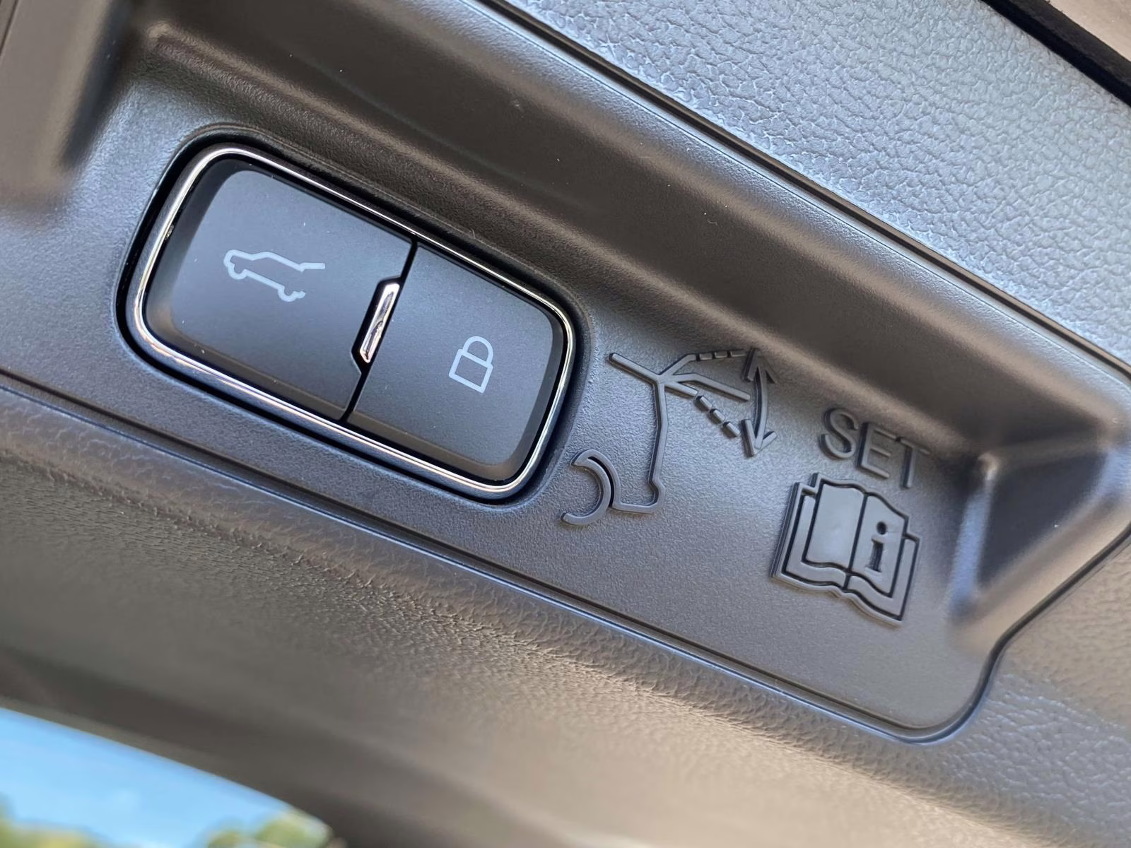 2026 Agate Black Metallic Ford Explorer ST-Line 4X4 SUV