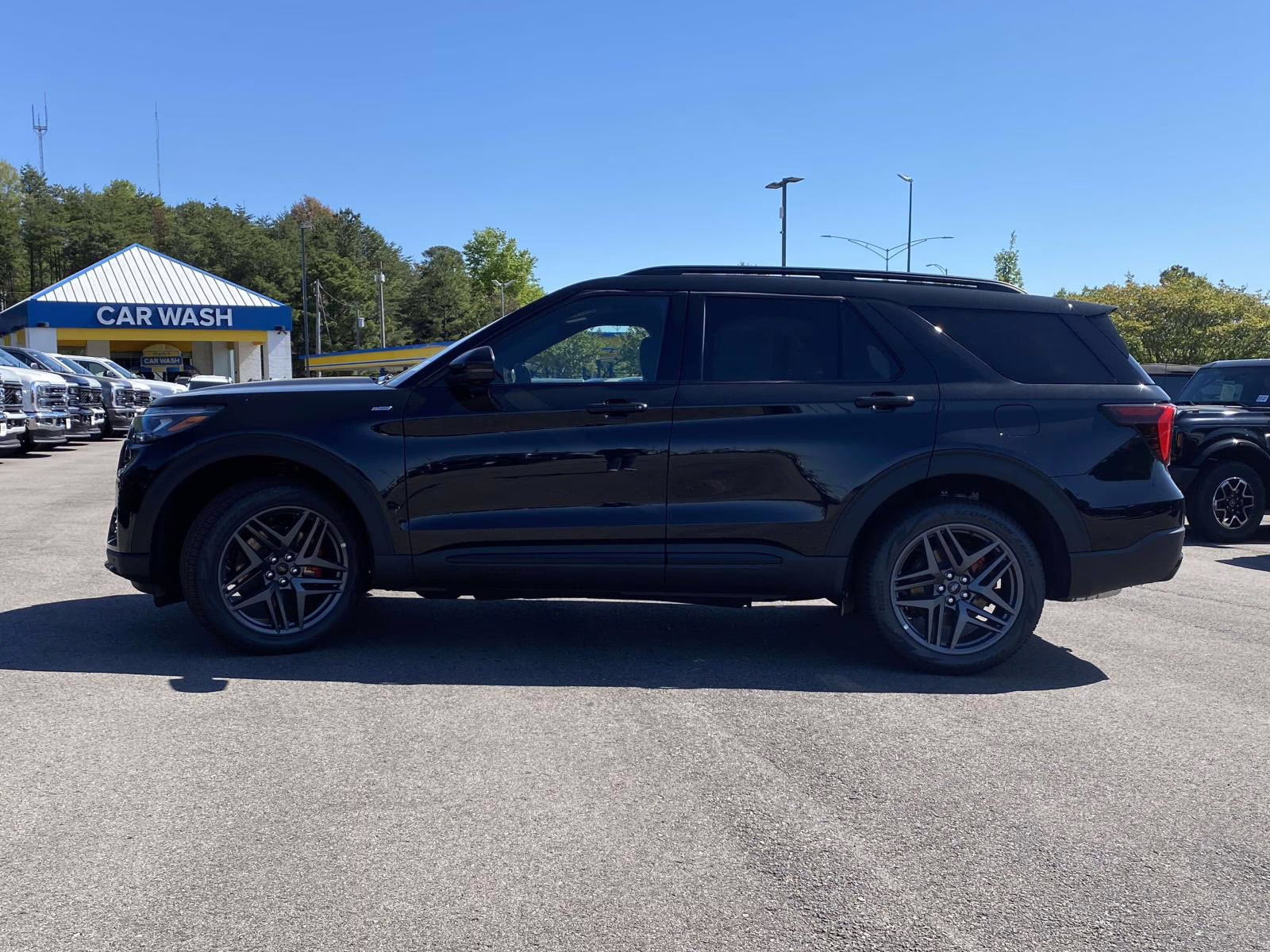 2026 Agate Black Metallic Ford Explorer ST-Line 4X4 SUV