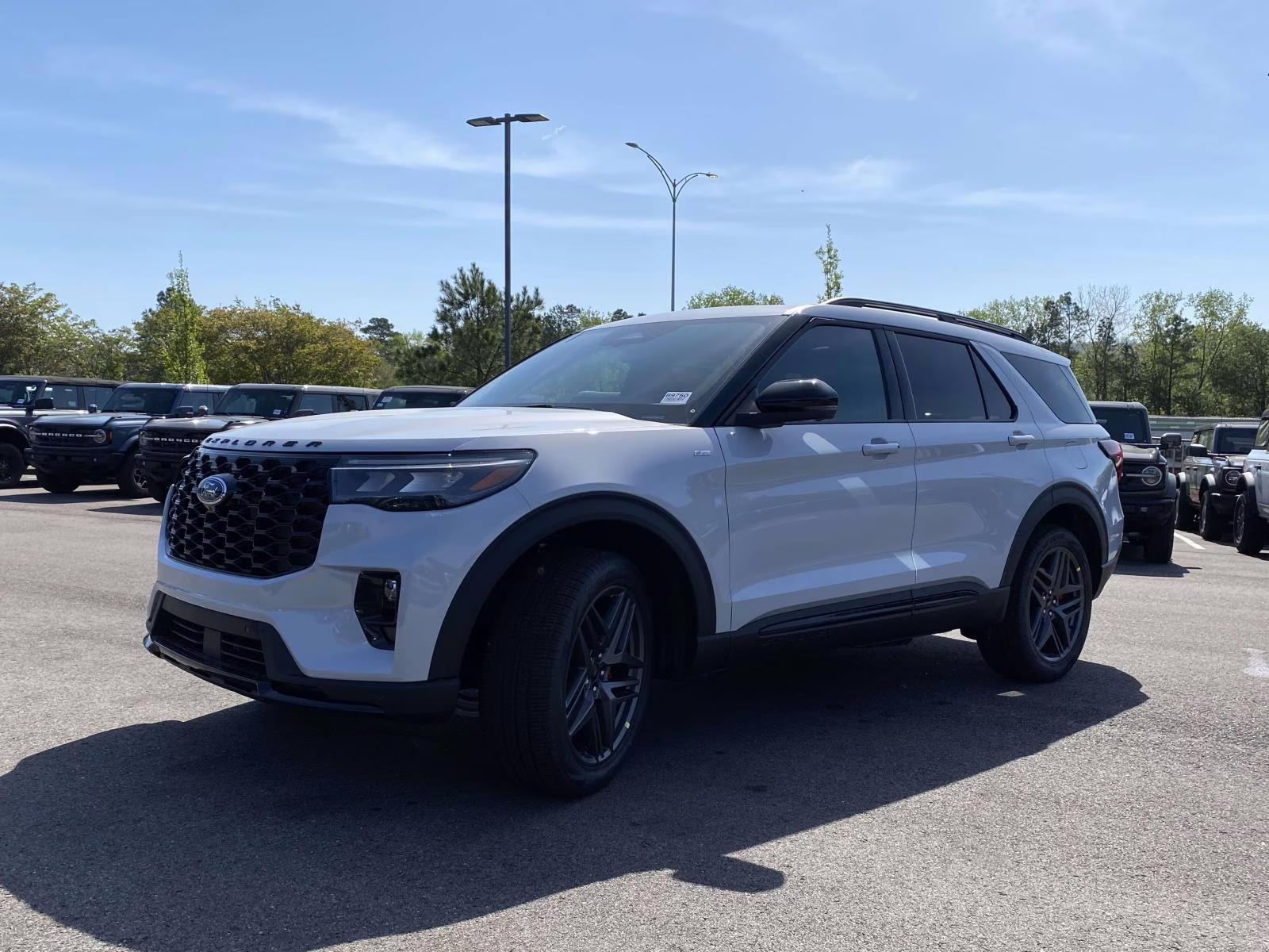 2026 White Metallic Ford Explorer ST-Line 4X4 SUV
