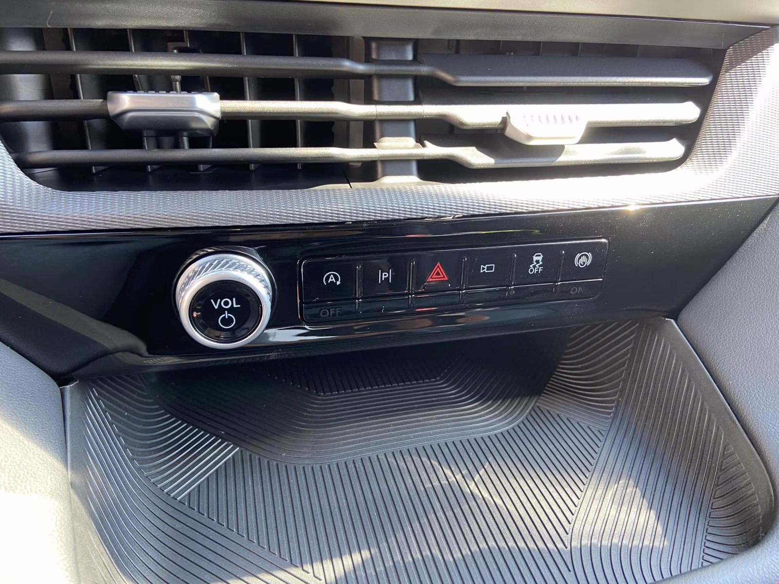 2026 Gray Metallic Ford Explorer ST-Line 4X4 SUV