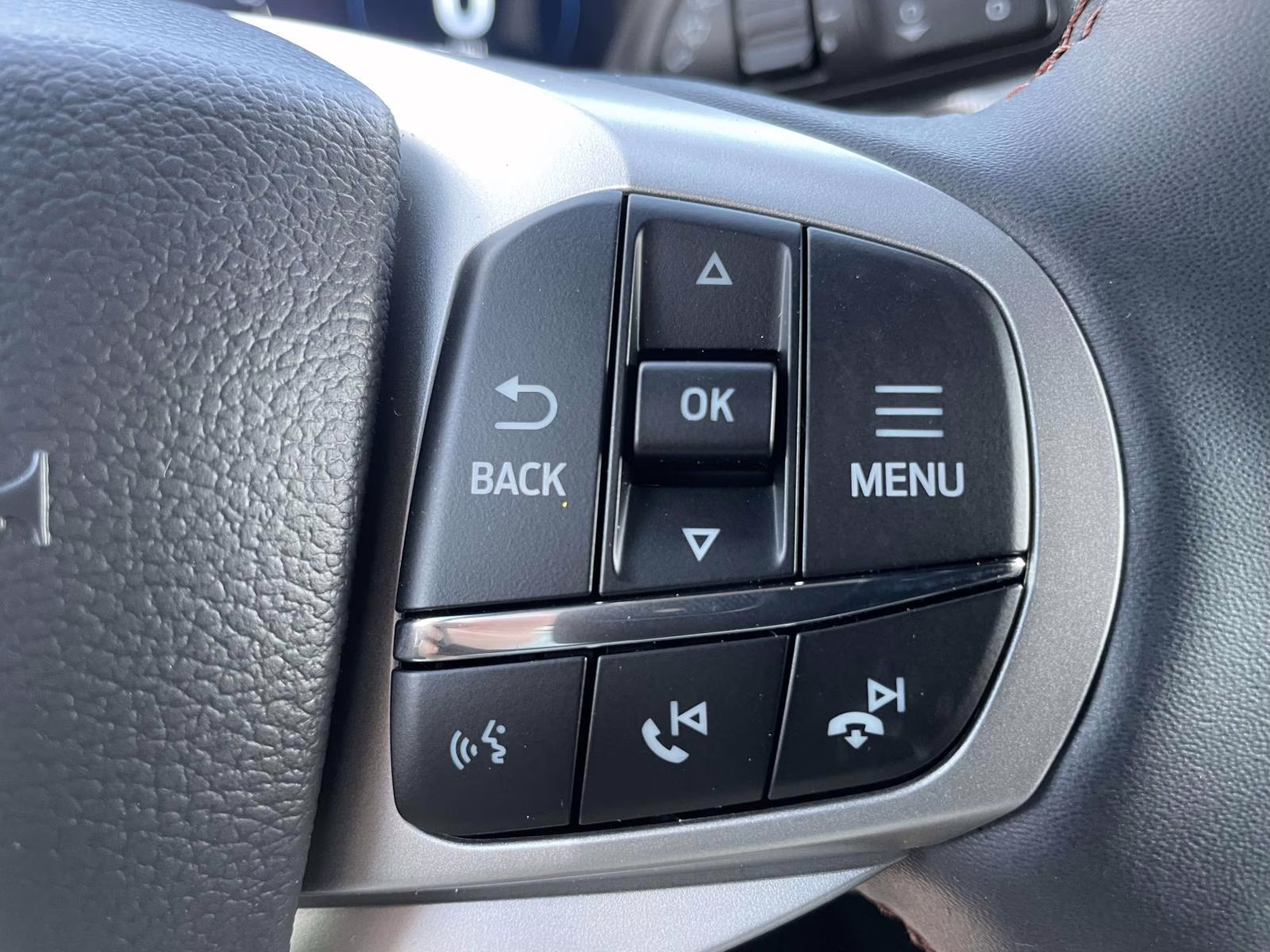 2026 Carbonized Gray Metallic Ford Explorer Active RWD SUV