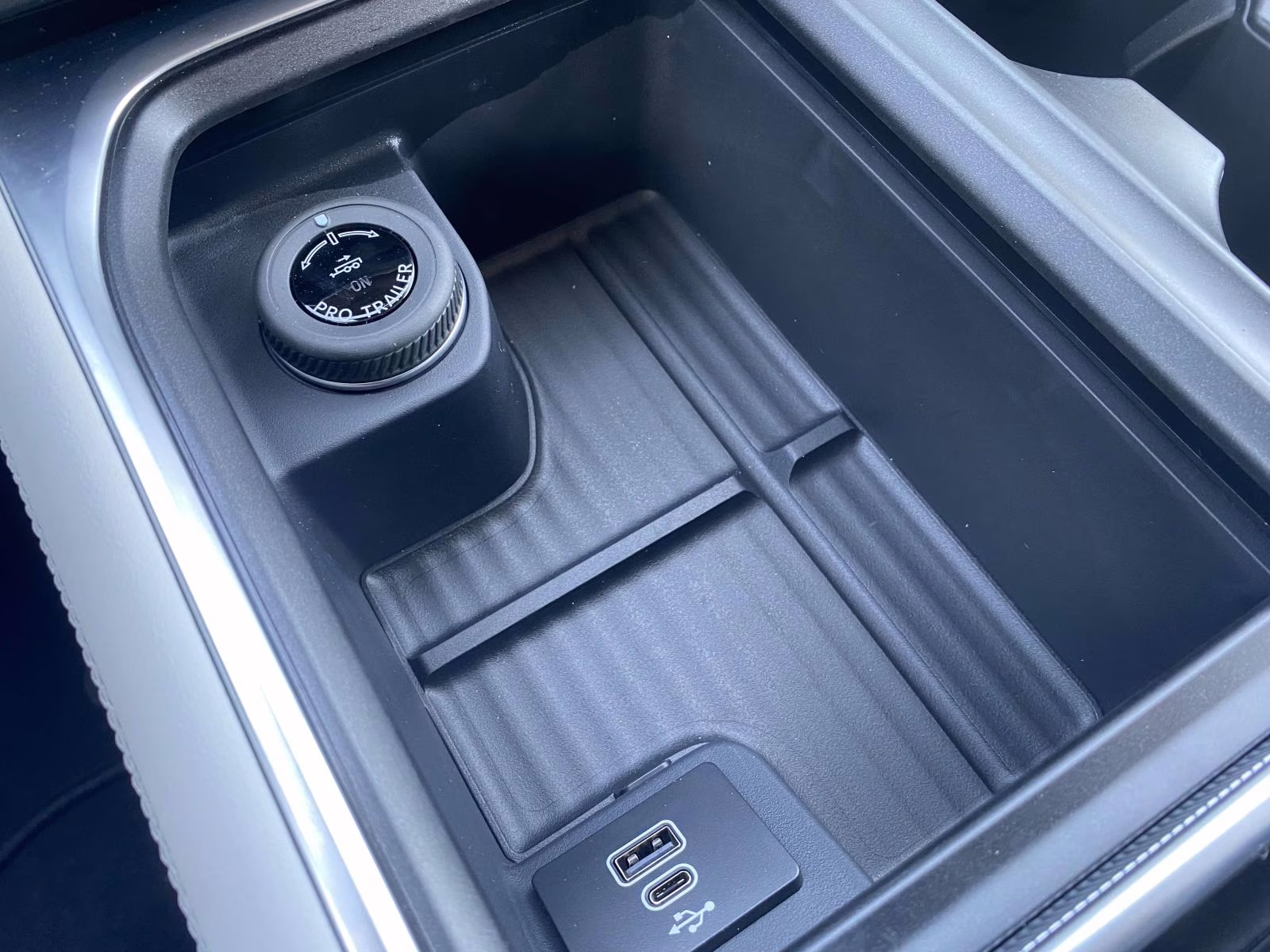 2026 Star White Metallic Tri-Coat Ford Expedition Platinum 4X4 SUV