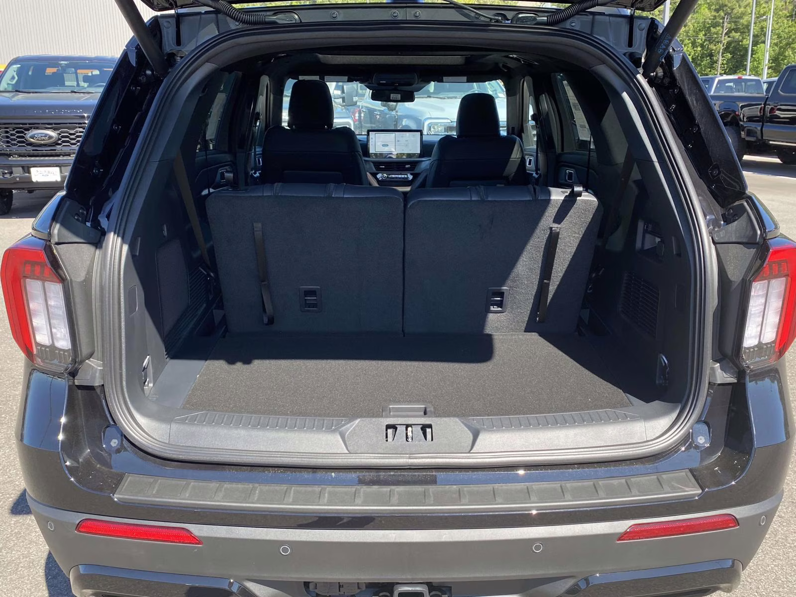 2026 Agate Black Metallic Ford Explorer ST-Line 4X4 SUV