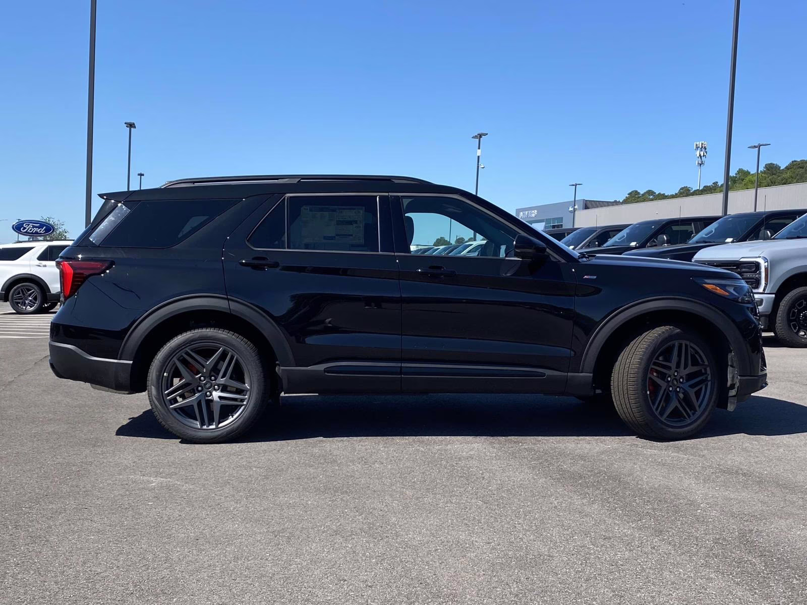 2026 Agate Black Metallic Ford Explorer ST-Line 4X4 SUV