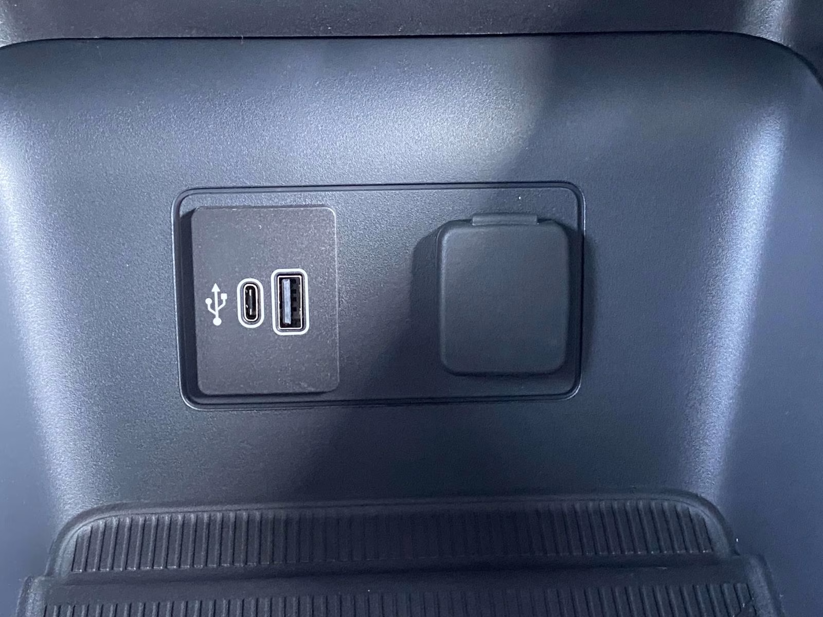 2026 White Metallic Ford Explorer ST-Line 4X4 SUV