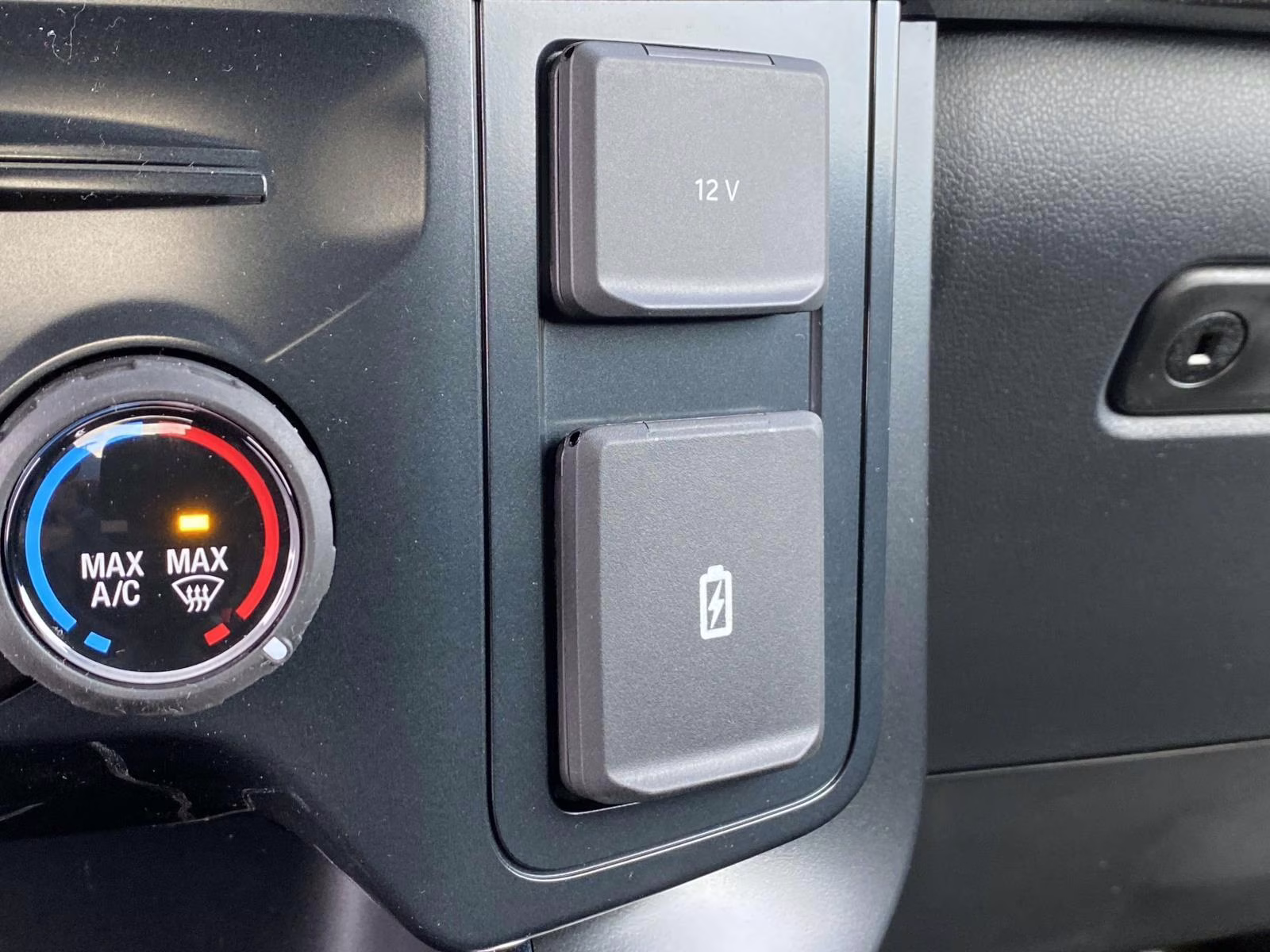 2026 Avalanche Ford F-150 STX 4X4 Truck