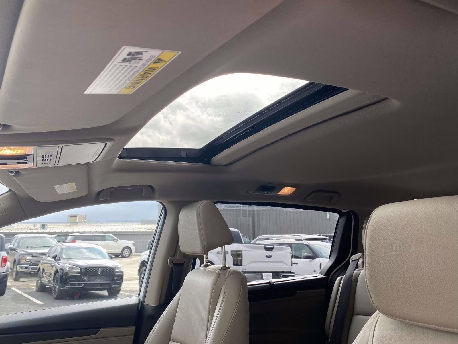 2020 White Honda Odyssey EX-L FWD Van