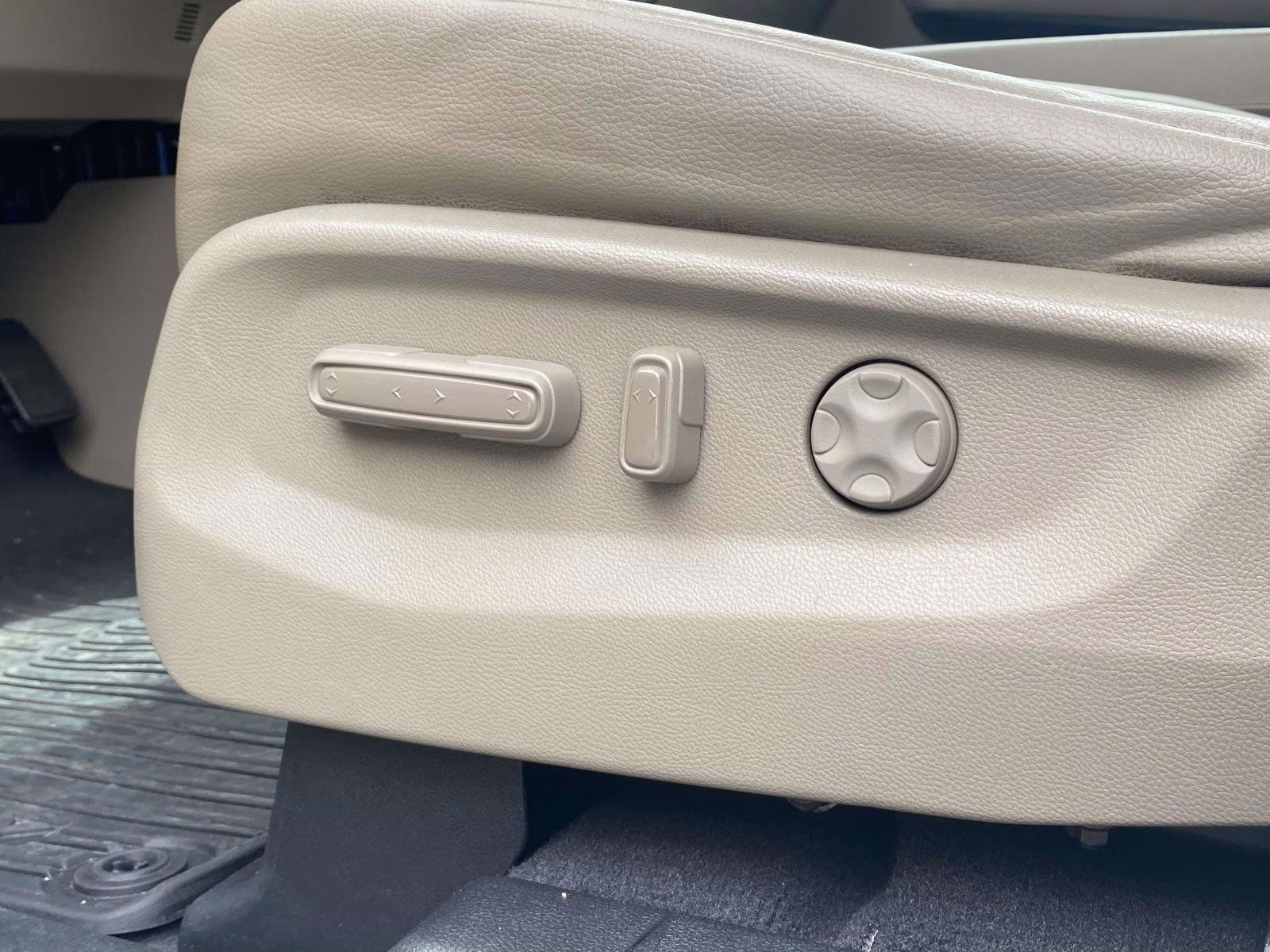 2020 White Honda Odyssey EX-L FWD Van