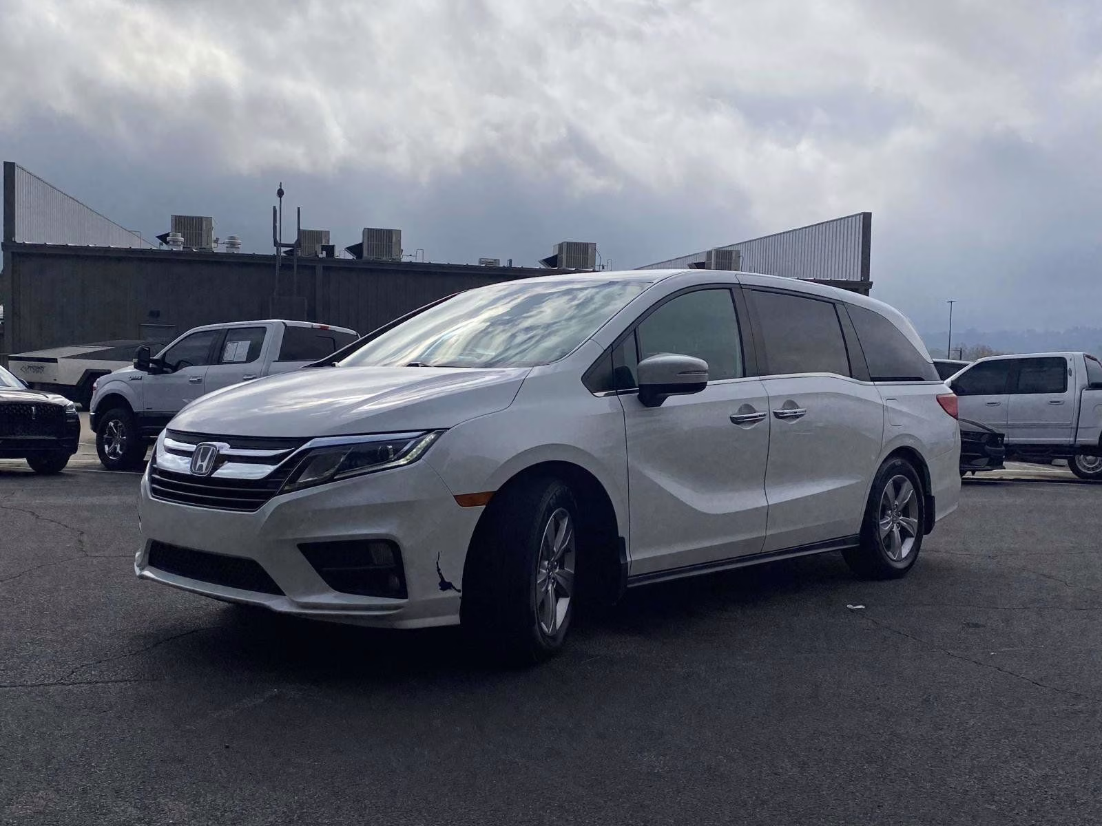 2020 White Honda Odyssey EX-L FWD Van