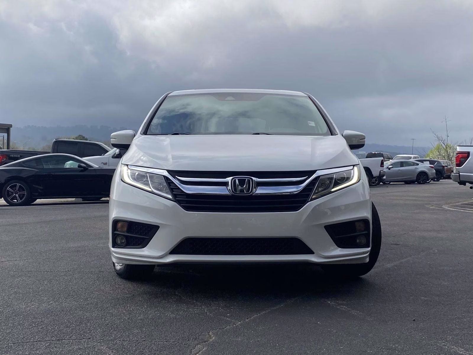 2020 White Honda Odyssey EX-L FWD Van