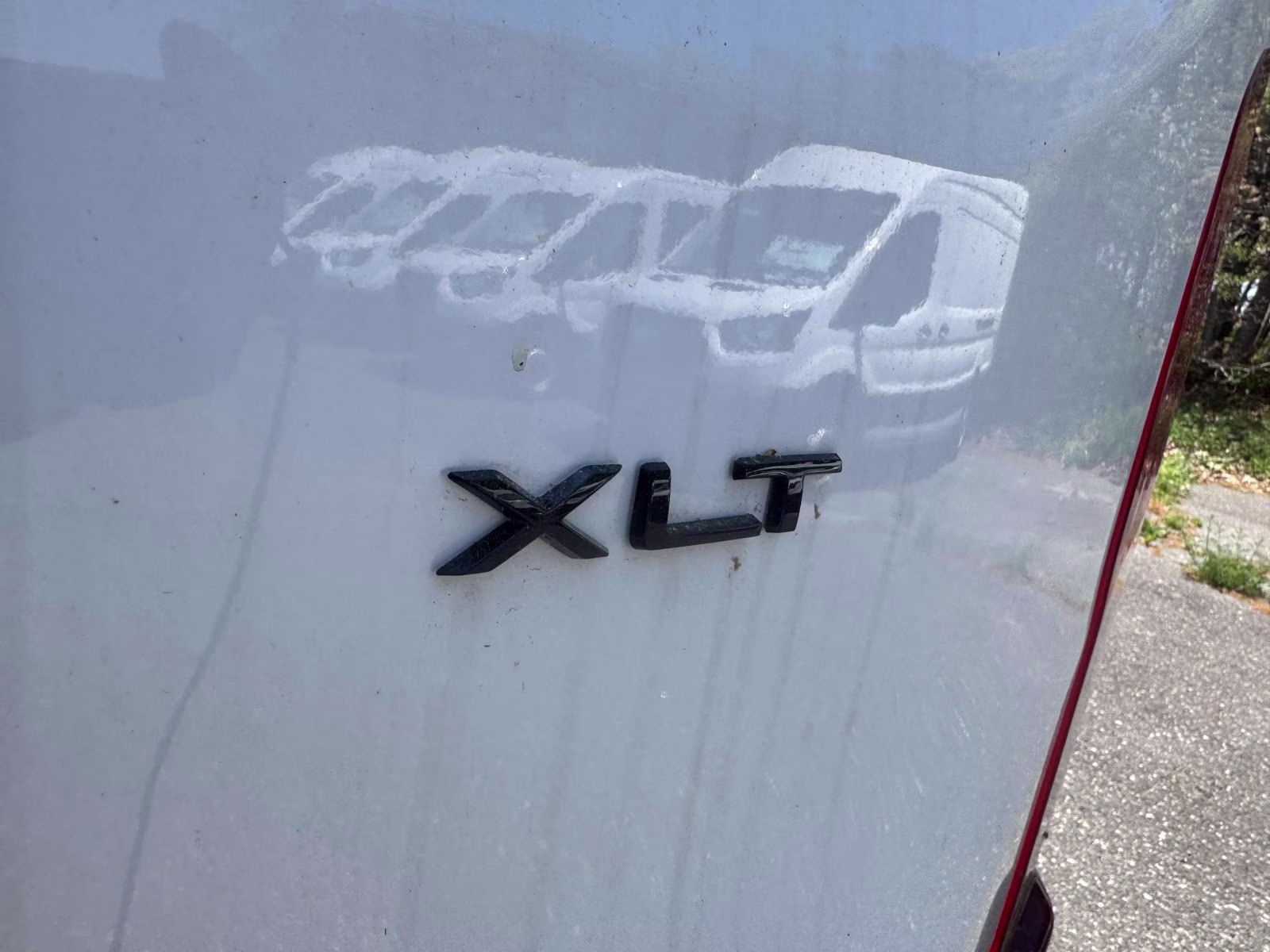 2026 Oxford White Ford Transit Passenger Wagon T-350 148 Med Roof XLT AWD AWD Van