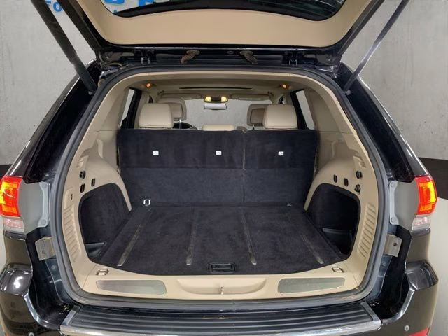 2015 Brilliant Black Crystal Pearlcoat Jeep Grand Cherokee Limited 4X4 SUV