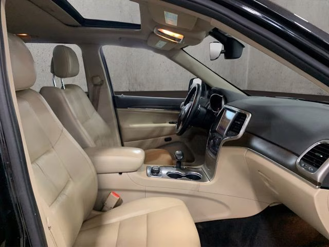 2015 Brilliant Black Crystal Pearlcoat Jeep Grand Cherokee Limited 4X4 SUV