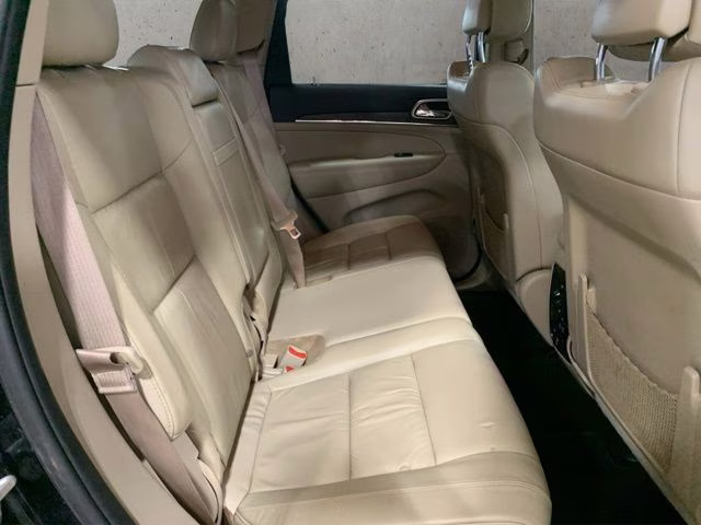 2015 Brilliant Black Crystal Pearlcoat Jeep Grand Cherokee Limited 4X4 SUV