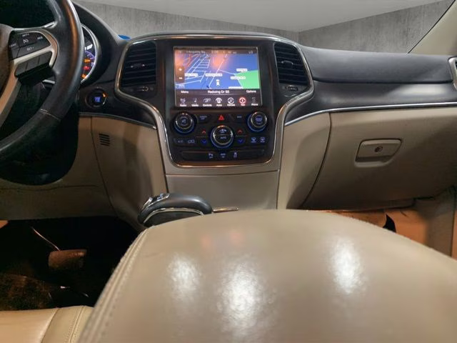 2015 Brilliant Black Crystal Pearlcoat Jeep Grand Cherokee Limited 4X4 SUV