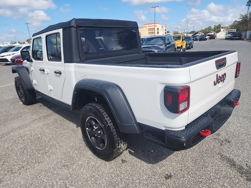 2022 Bright White Clearcoat Jeep Gladiator Rubicon 4X4 Truck