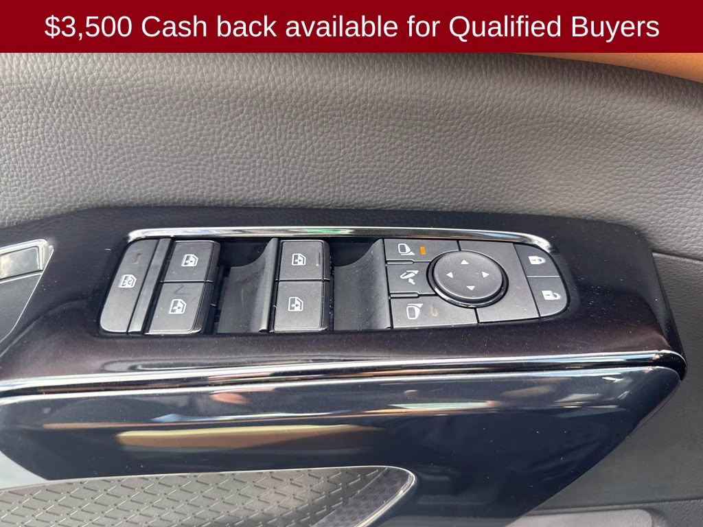 2026 Everest White Pearl Tricoat Nissan Pathfinder Platinum 4X4 SUV