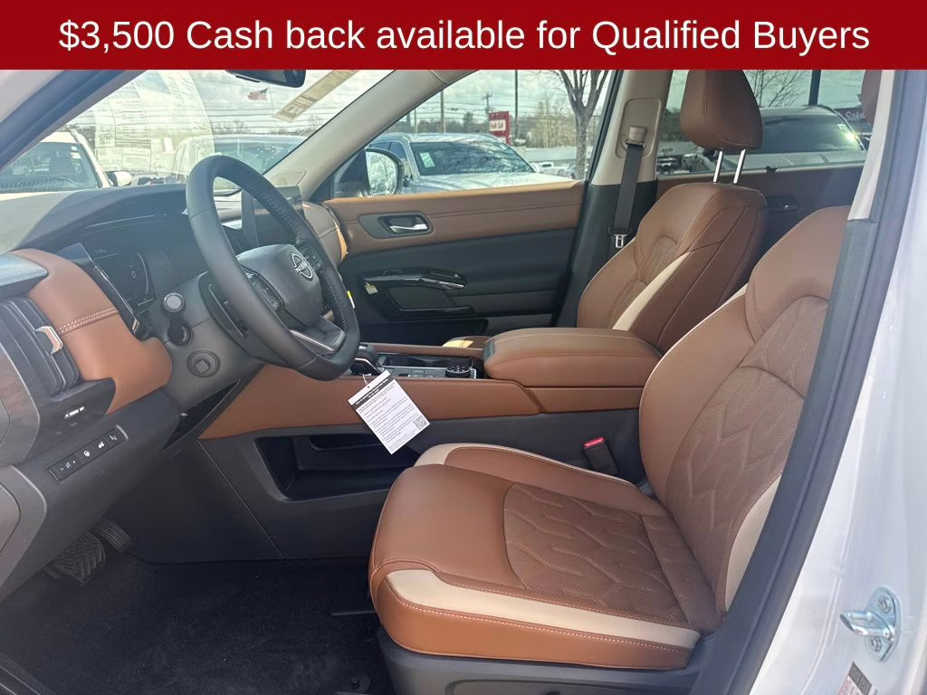 2026 Everest White Pearl Tricoat Nissan Pathfinder Platinum 4X4 SUV