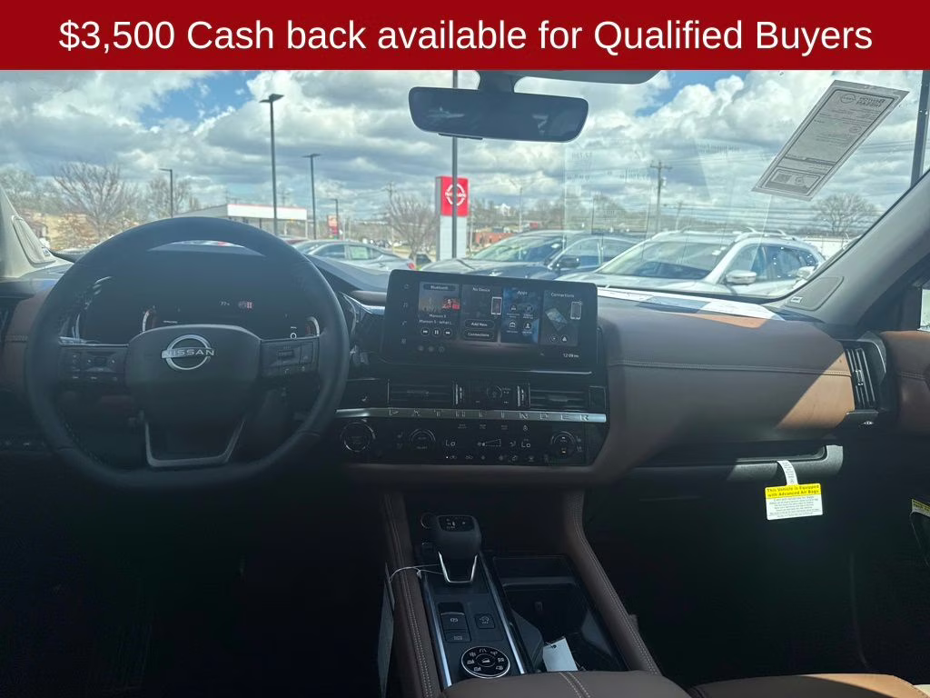 2026 Everest White Pearl Tricoat Nissan Pathfinder Platinum 4X4 SUV