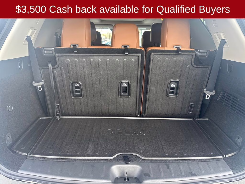 2026 Everest White Pearl Tricoat Nissan Pathfinder Platinum 4X4 SUV