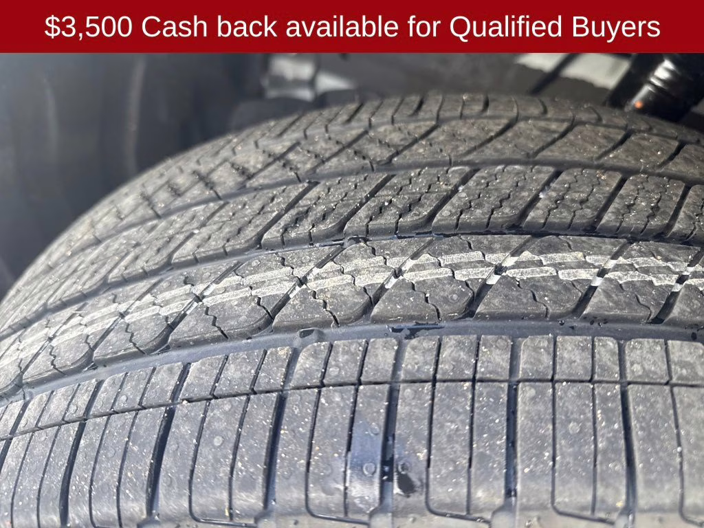 2026 Everest White Pearl Tricoat Nissan Pathfinder Platinum 4X4 SUV