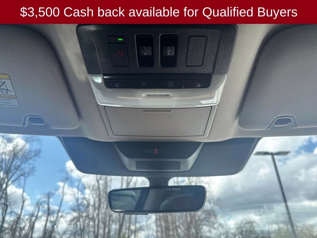 2026 Everest White Pearl Tricoat Nissan Pathfinder Platinum 4X4 SUV