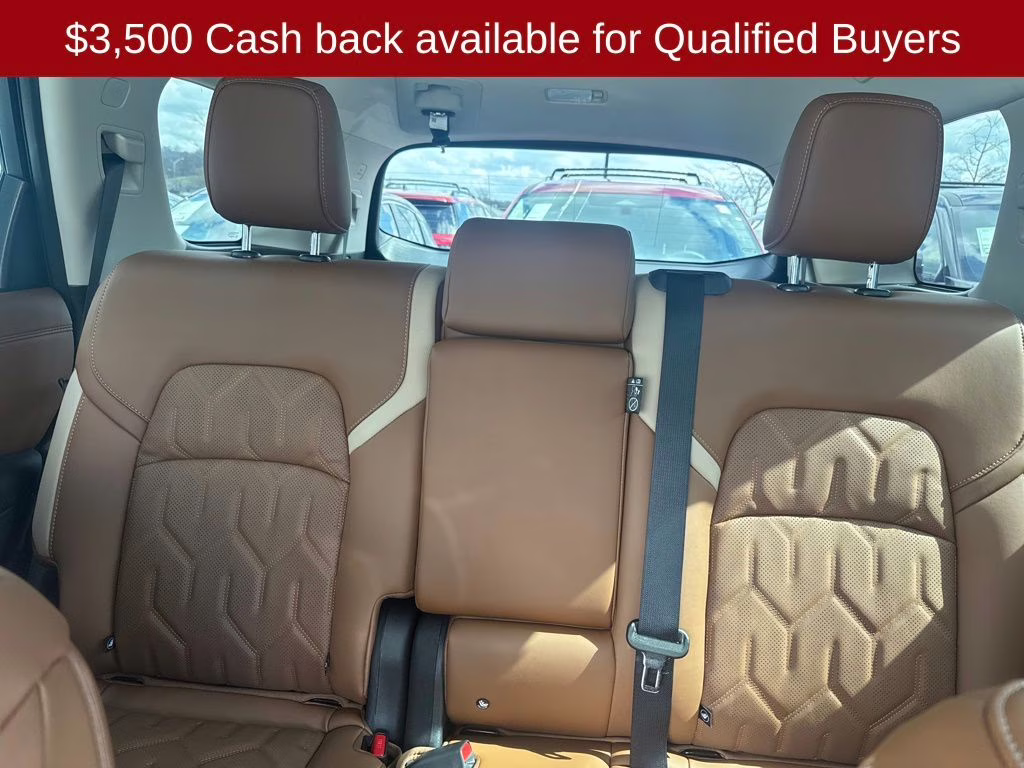 2026 Everest White Pearl Tricoat Nissan Pathfinder Platinum 4X4 SUV