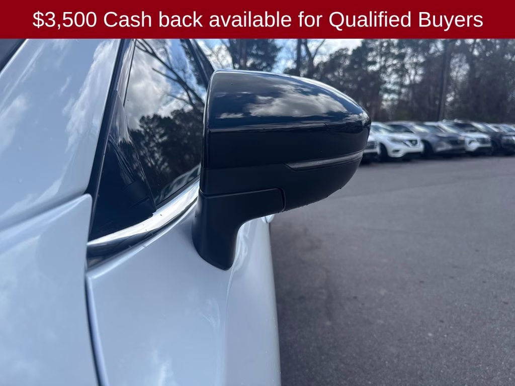 2026 Everest White Pearl Tricoat Nissan Pathfinder Platinum 4X4 SUV