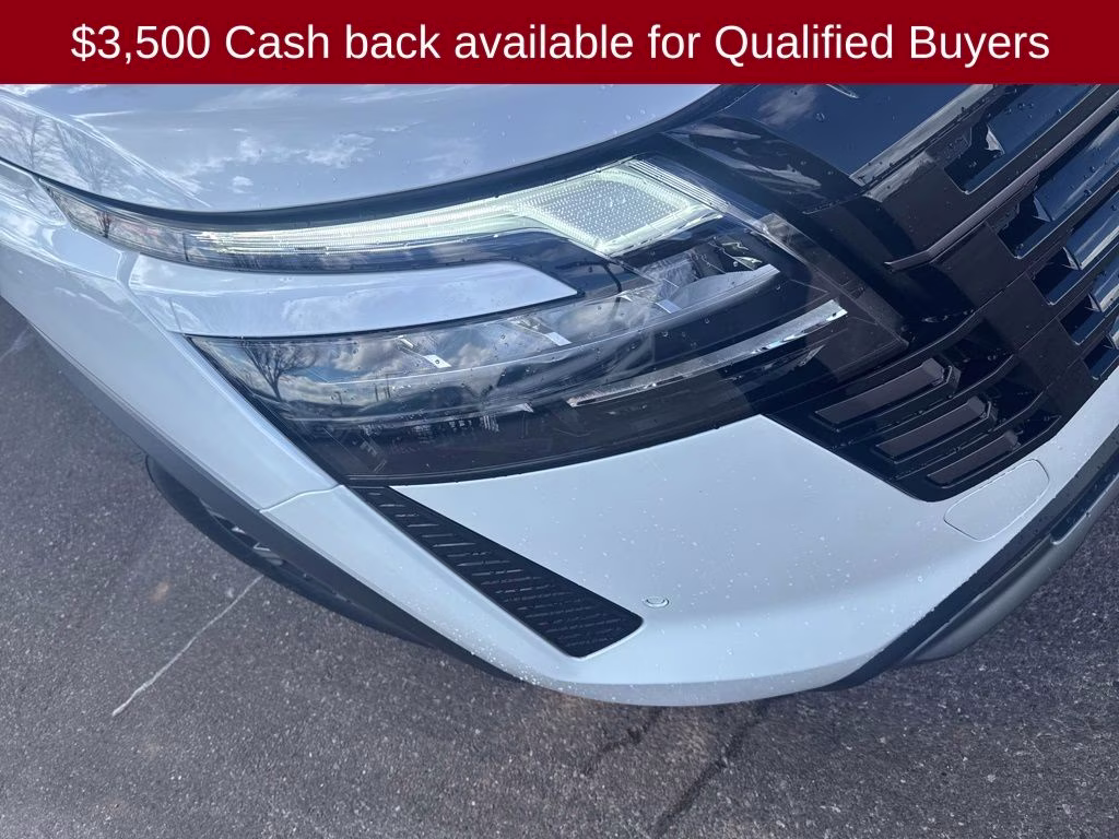 2026 Everest White Pearl Tricoat Nissan Pathfinder Platinum 4X4 SUV