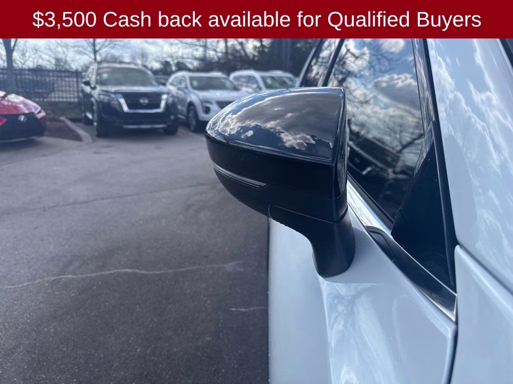2026 Everest White Pearl Tricoat Nissan Pathfinder Platinum 4X4 SUV
