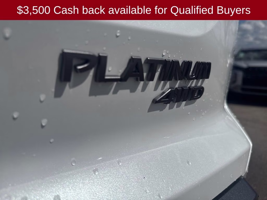 2026 Everest White Pearl Tricoat Nissan Pathfinder Platinum 4X4 SUV