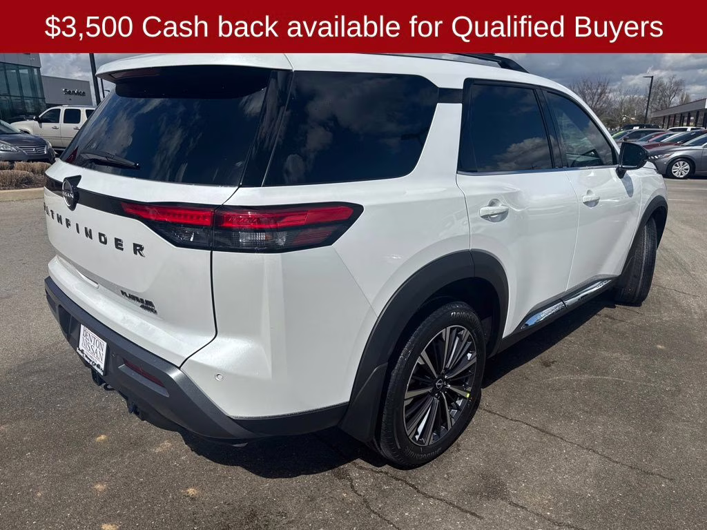 2026 Everest White Pearl Tricoat Nissan Pathfinder Platinum 4X4 SUV