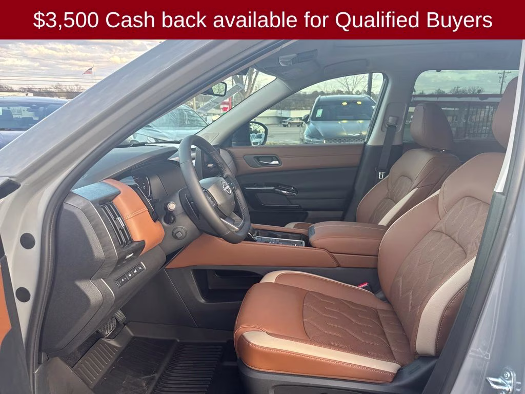 2026 Boulder Gray Pearl Nissan Pathfinder Platinum FWD SUV