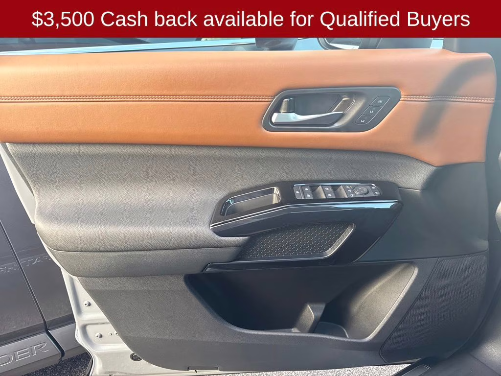 2026 Boulder Gray Pearl Nissan Pathfinder Platinum FWD SUV