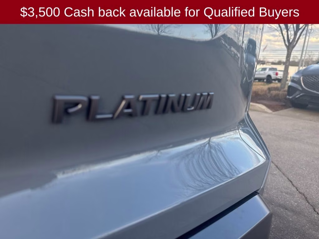 2026 Boulder Gray Pearl Nissan Pathfinder Platinum FWD SUV