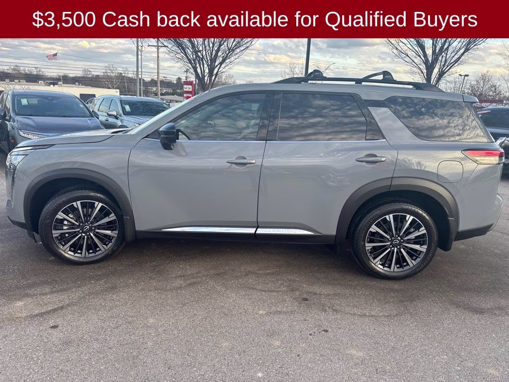 2026 Boulder Gray Pearl Nissan Pathfinder Platinum FWD SUV