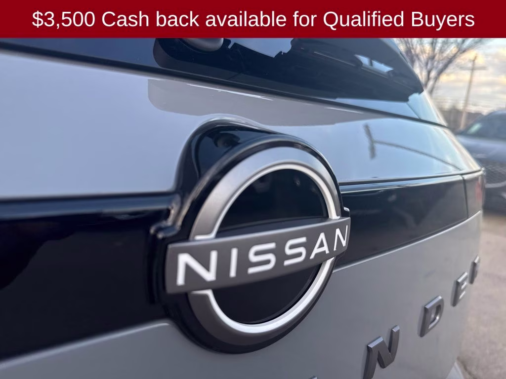 2026 Boulder Gray Pearl Nissan Pathfinder Platinum FWD SUV