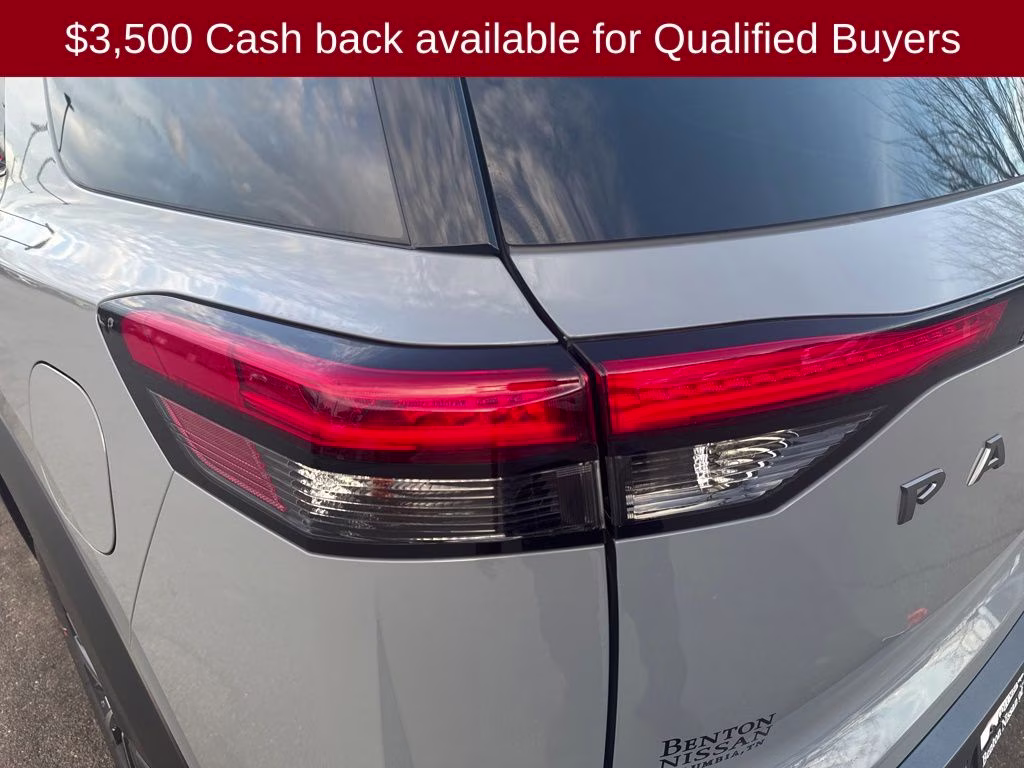 2026 Boulder Gray Pearl Nissan Pathfinder Platinum FWD SUV