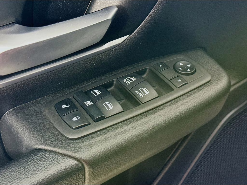 2022 Bright White Clearcoat Ram 1500 Big Horn/Lone Star 4X4 Truck