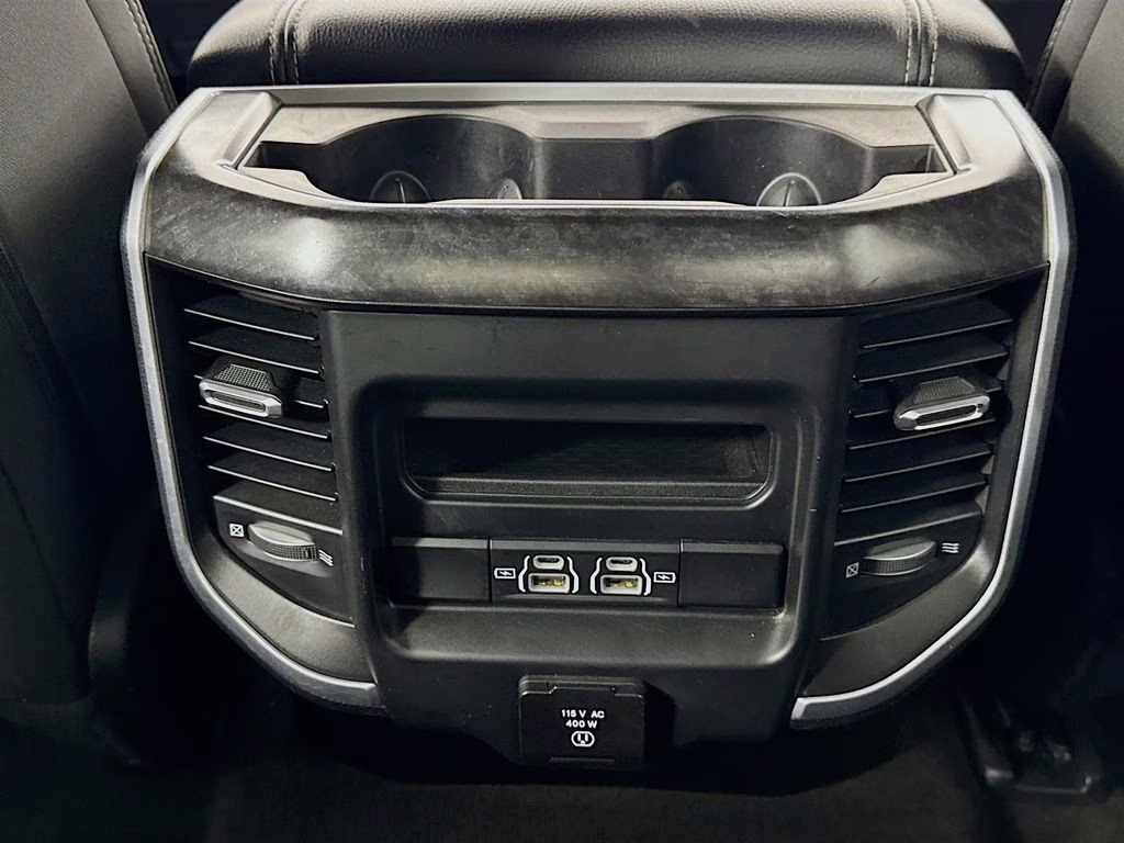 2022 Bright White Clearcoat Ram 1500 Big Horn/Lone Star 4X4 Truck