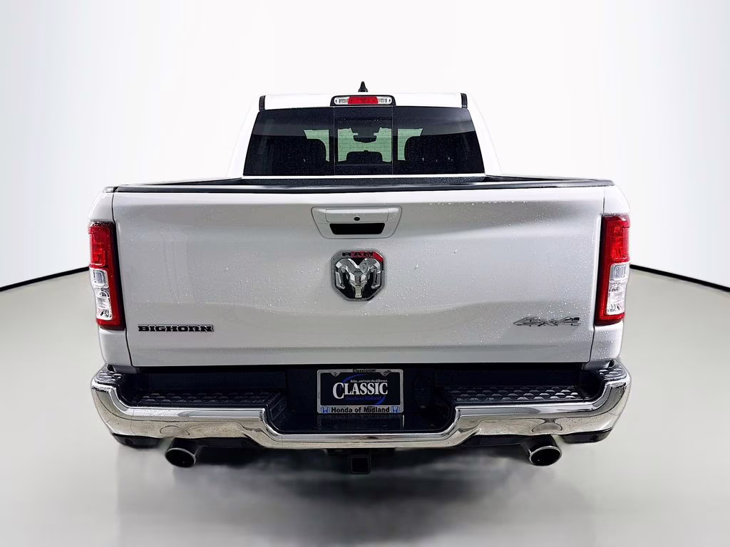 2022 Bright White Clearcoat Ram 1500 Big Horn/Lone Star 4X4 Truck
