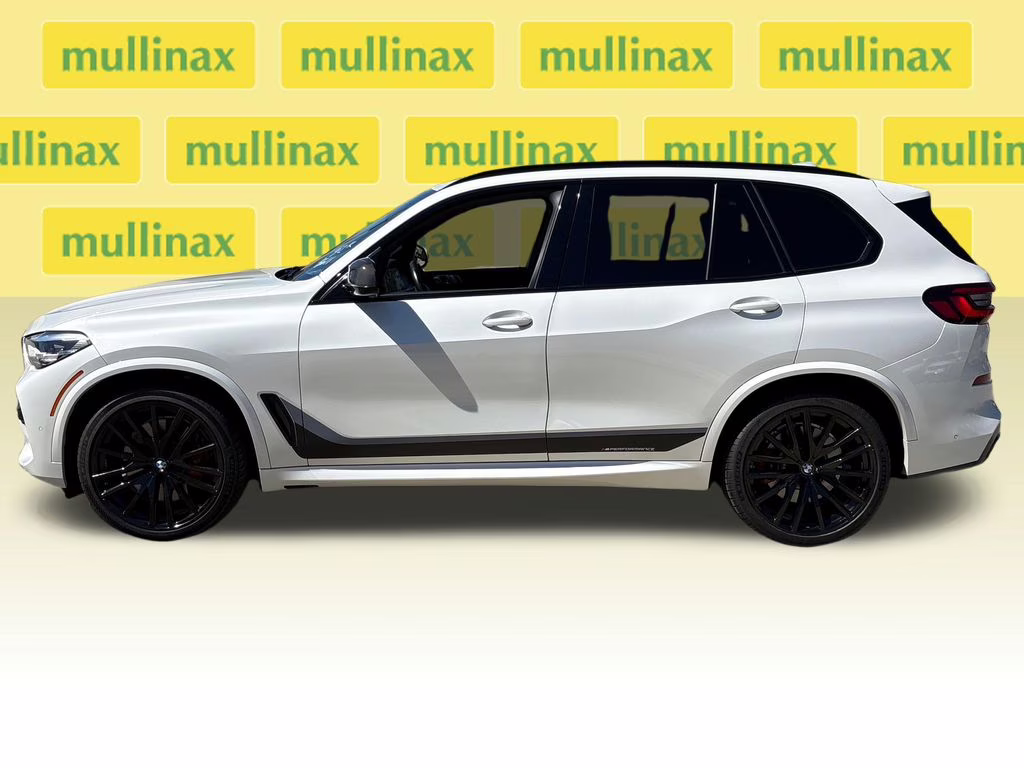 2022 Mineral White Metallic BMW X5 M50i AWD SUV