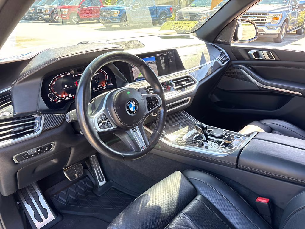 2022 Mineral White Metallic BMW X5 M50i AWD SUV