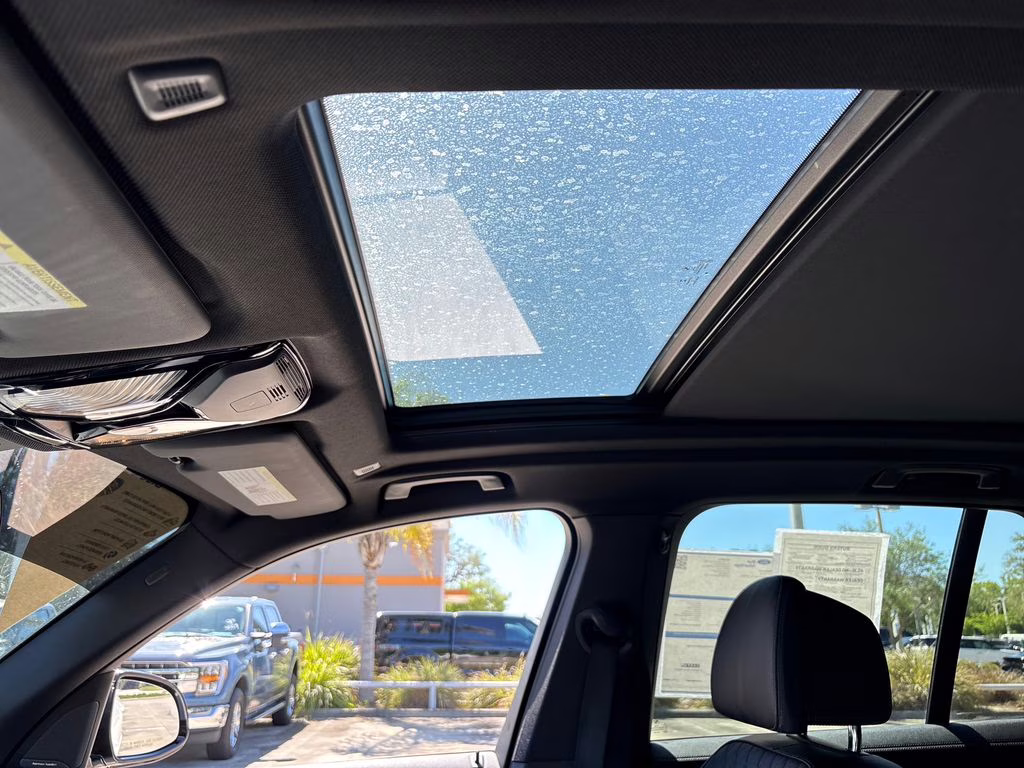 2022 Mineral White Metallic BMW X5 M50i AWD SUV