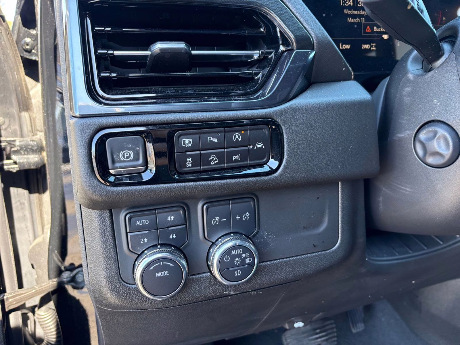 2025 Black GMC Yukon XL AT4 4X4 SUV