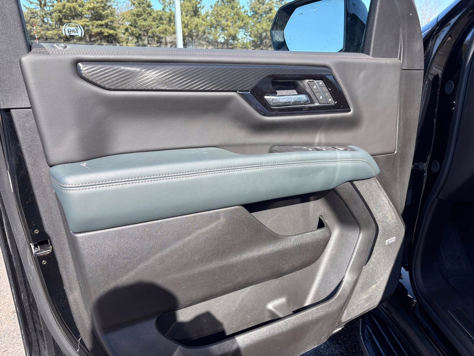 2025 Black GMC Yukon XL AT4 4X4 SUV