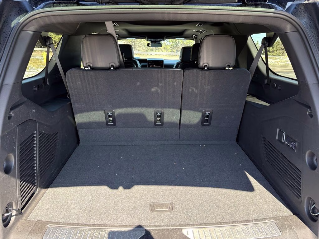 2025 Onyx Black GMC Yukon XL AT4 w/Dual Pano Roof 4X4 SUV
