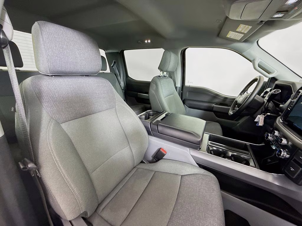 2025 Black Metallic Ford F-150 XLT 4X4 Truck